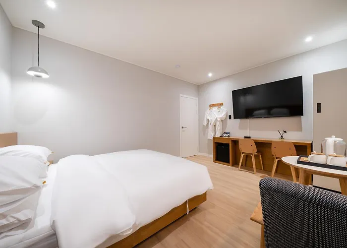 Mono Hotel